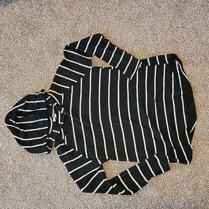 Long sleeve black and white knit sweater